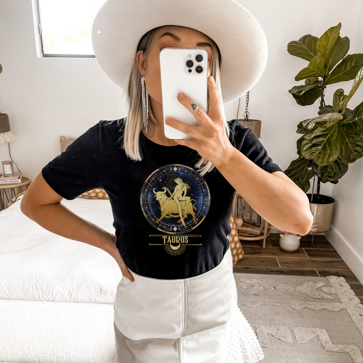 zodiac tshirt, Taurus tee, horoscope, birthday t-shirt, gift for Taurus, gift for her, April birthday gift, May birthday gift, April girl, May girl, Taurus girl, Taurus birthday, Taurus zodiac, Taurus horoscope, Astrology, Taurus sign, Zodiac constellation, horoscope shirt, gift for taurus